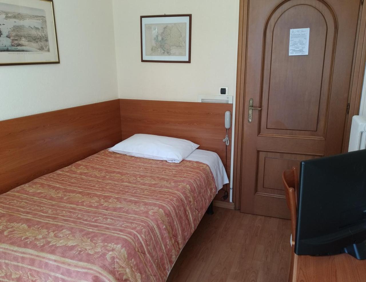 Hotel Lucciola Bordighera Exteriér fotografie